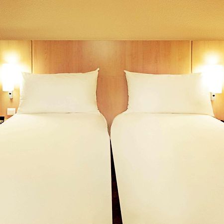 Hotel Ibis Kielce Centrum Exteriör bild