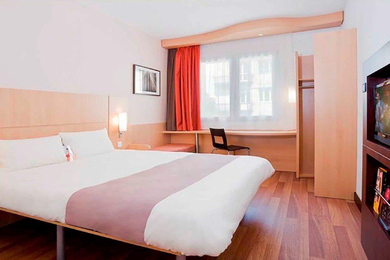 Hotel Ibis Kielce Centrum Exteriör bild