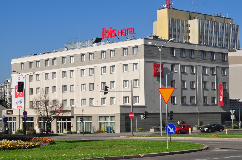 Hotel Ibis Kielce Centrum Exteriör bild