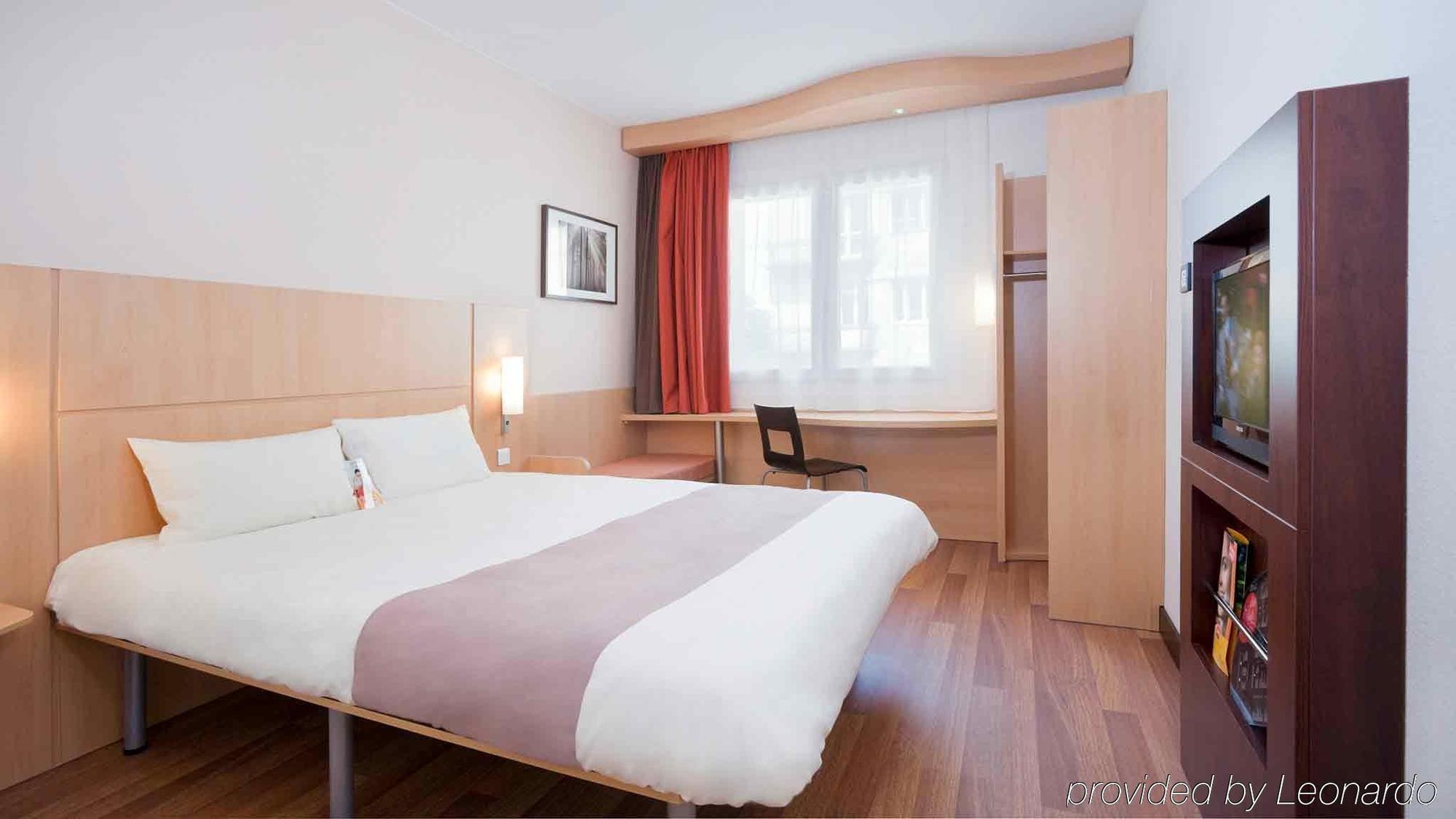 Hotel Ibis Kielce Centrum Exteriör bild