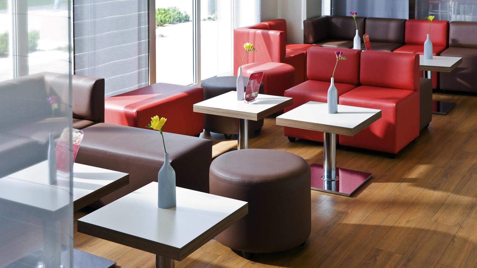 Hotel Ibis Kielce Centrum Exteriör bild